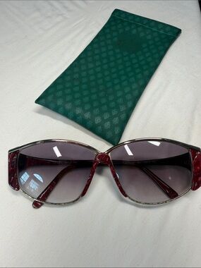Vintage Authenic Gucci sunglasses